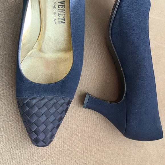 Bottega Veneta Heels🖤🖤 - Picture 4 of 4